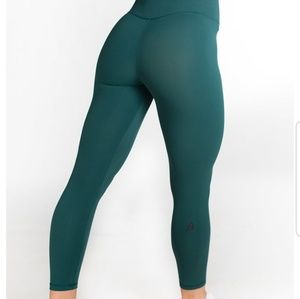 ISO Mayra Plush Emerald Green MEDIUM